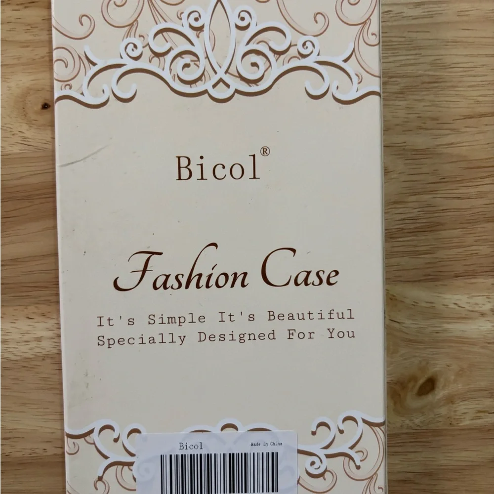 Apple iPhone 12/12 Pro/12 Max Case Pink  Quilted Design NIB